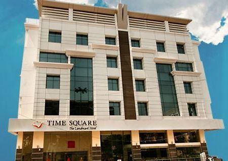 Time Square - The Landmark Hotel Hyderabad Luaran gambar