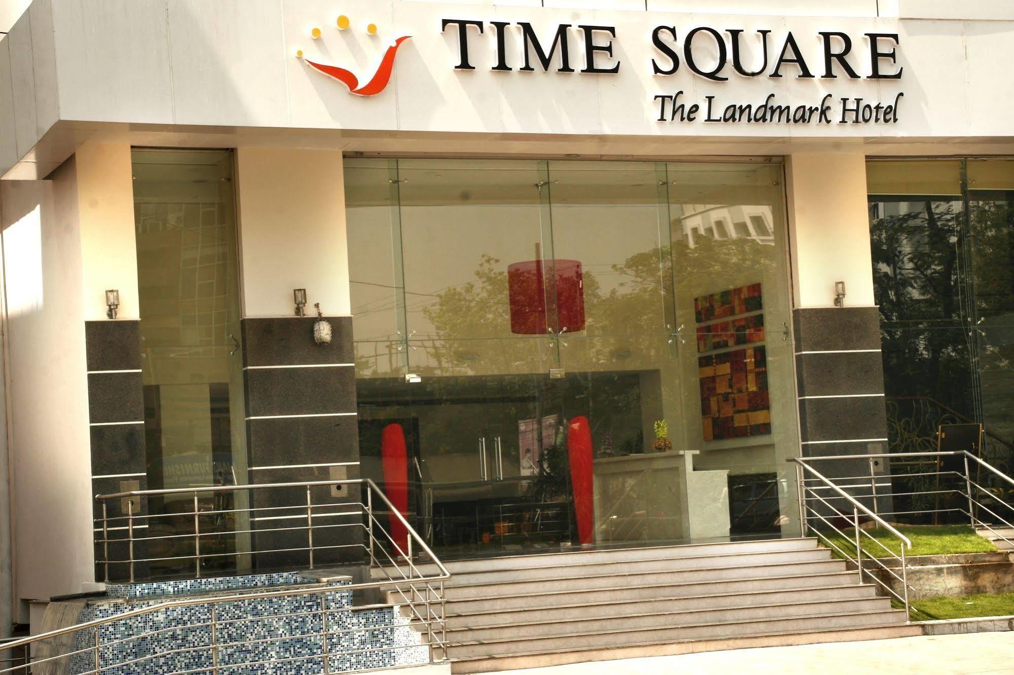 Time Square - The Landmark Hotel Hyderabad Luaran gambar